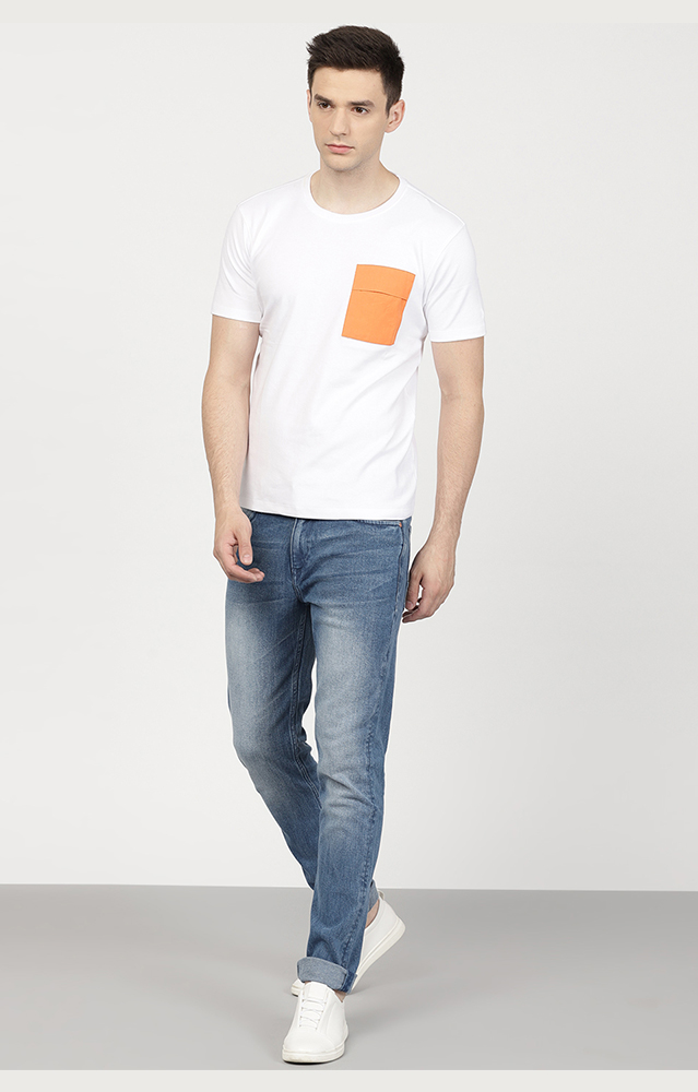 Aenean at nibh congue 