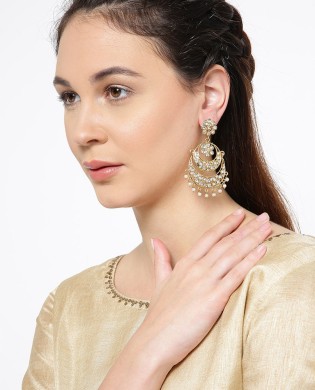 In tristique nibh vel libero